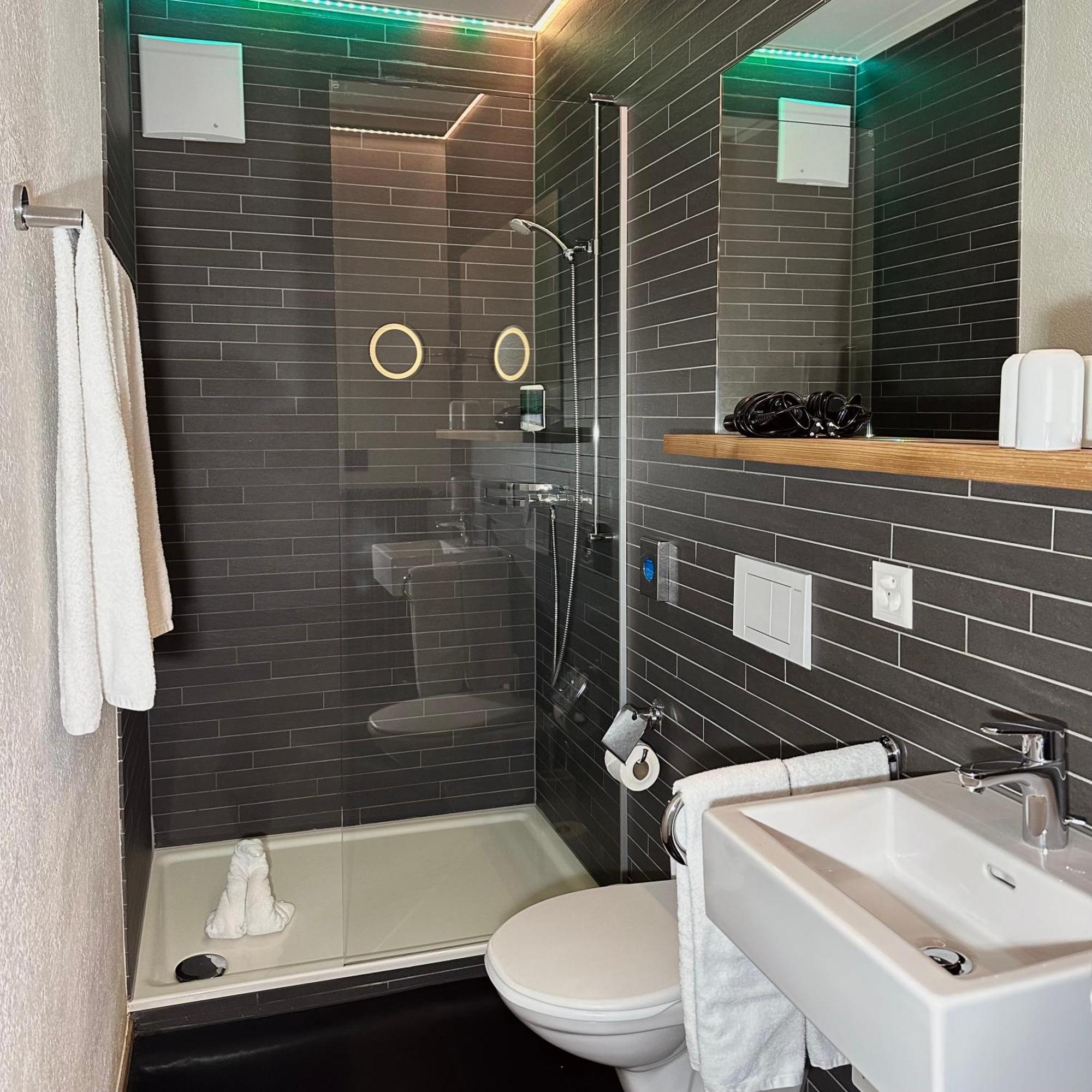 Ilanz/Glion Hotel Raetia מראה חיצוני תמונה